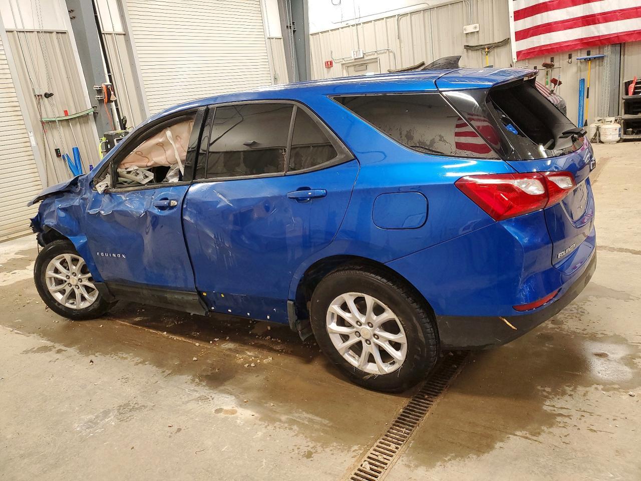 2019 Chevrolet Equinox Ls - Image 2
