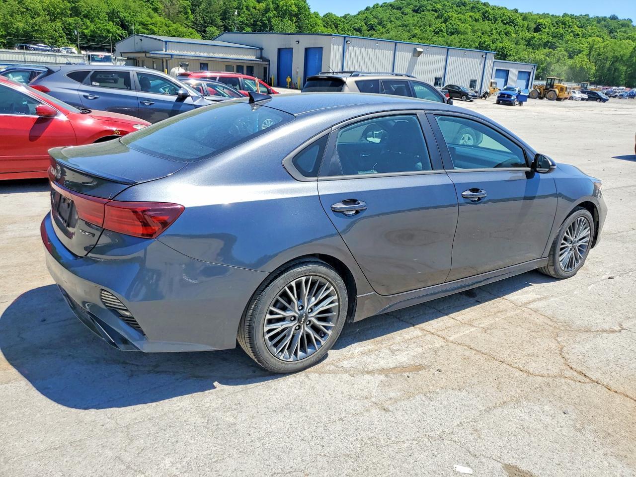 2023 Kia Forte Gt Line - Фото 3
