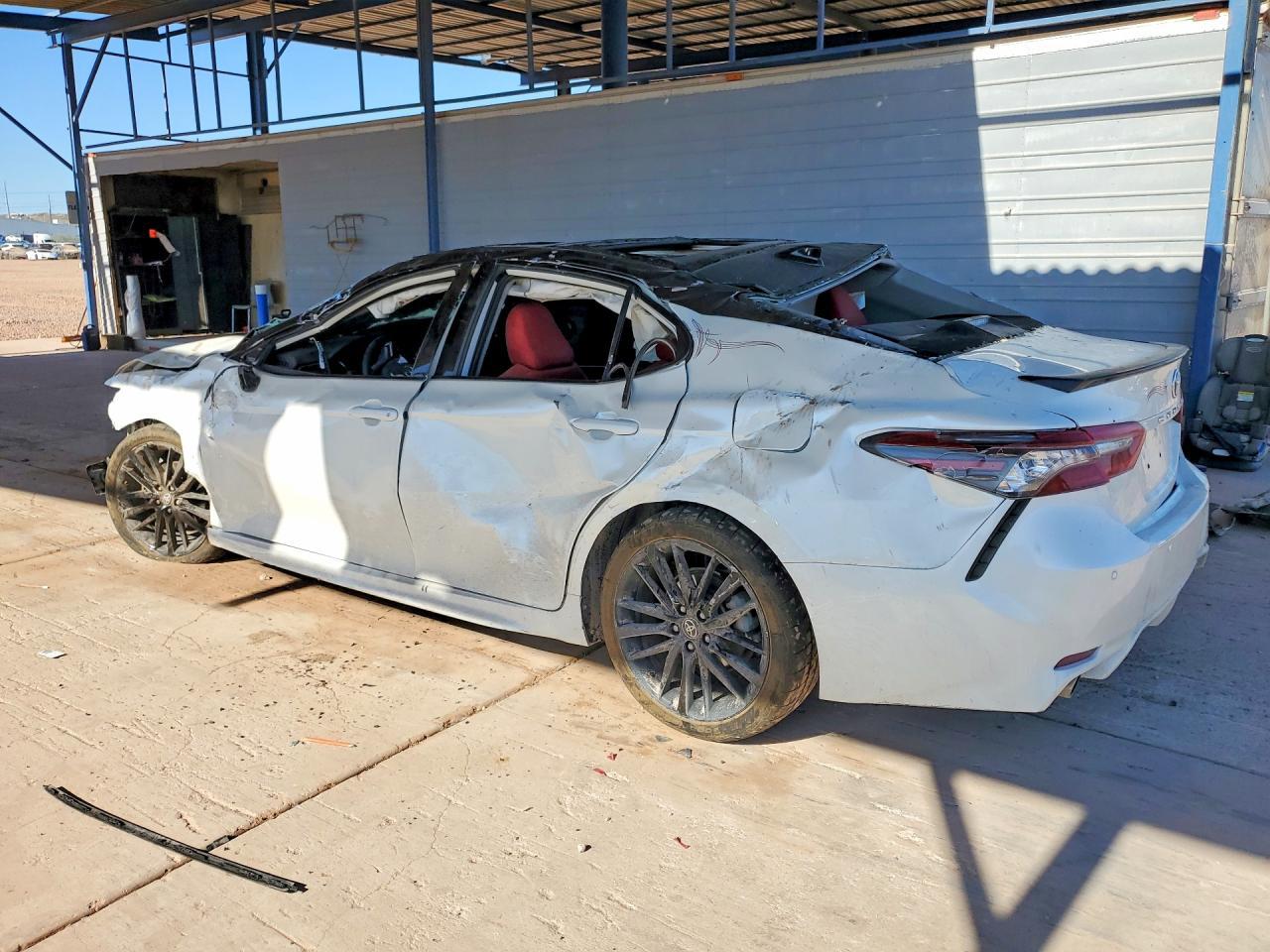2022 Toyota Camry Xse - Image 2