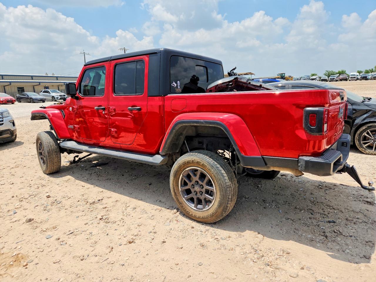 2022 Jeep Gladiator Overland - Image 2