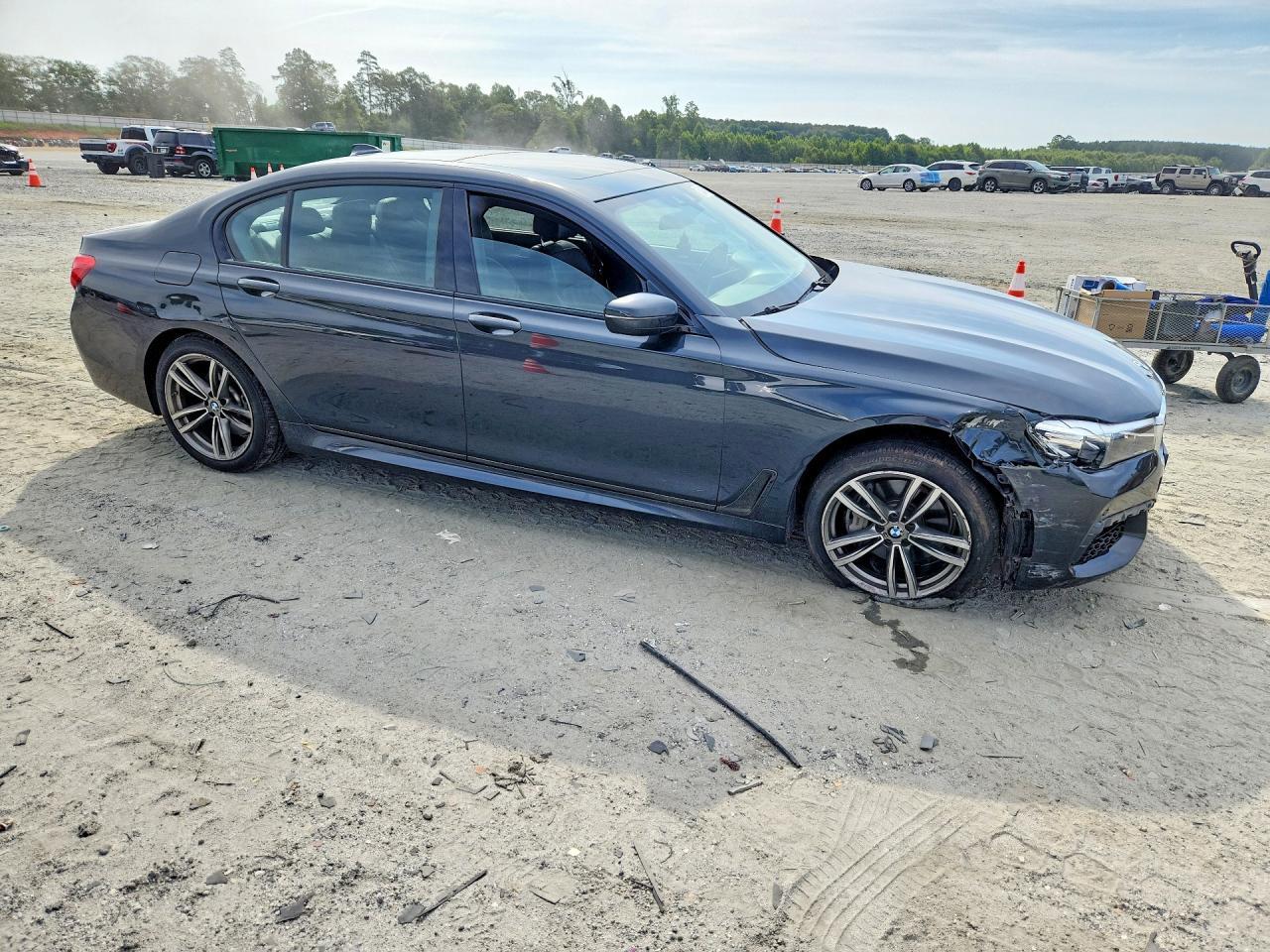 2019 BMW 740 Xi - Image 4
