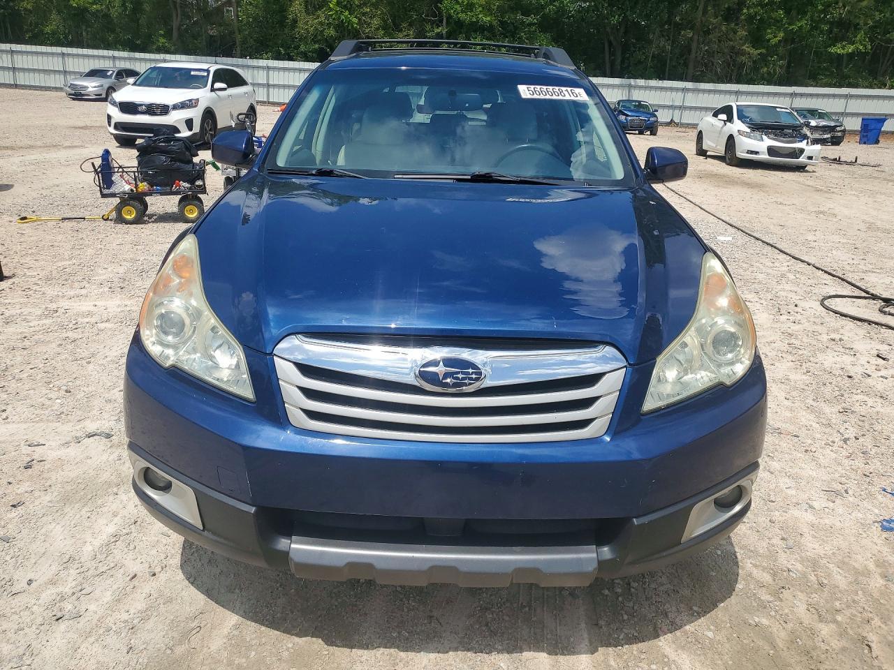2011 Subaru Outback 3.6R Limited - Image 5