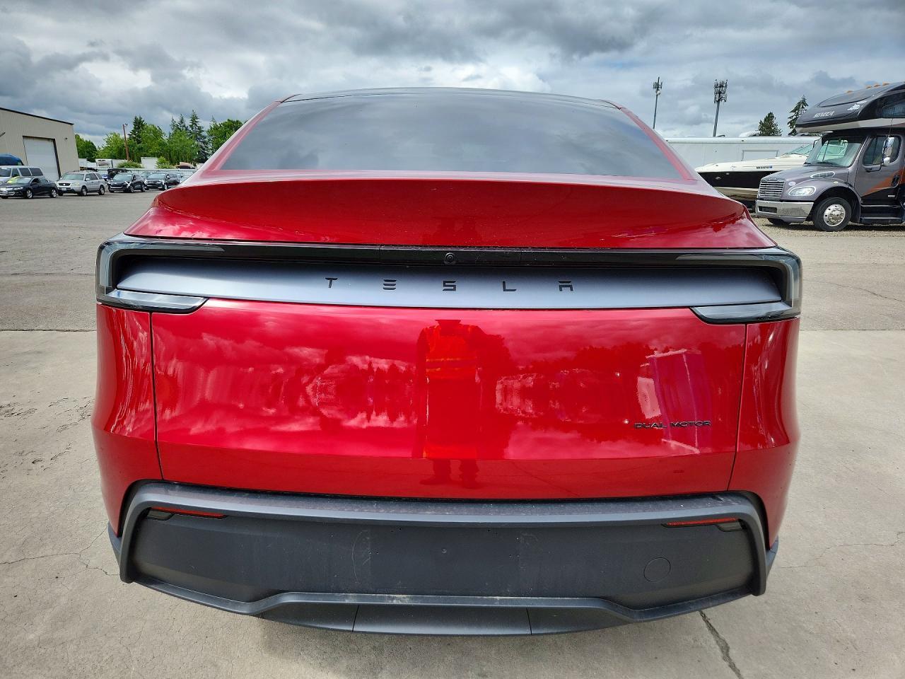 2026 Tesla Model Y - Image 6