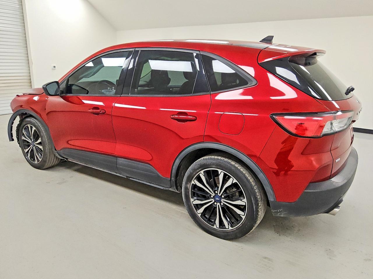 2021 Ford Escape Se - Фото 2