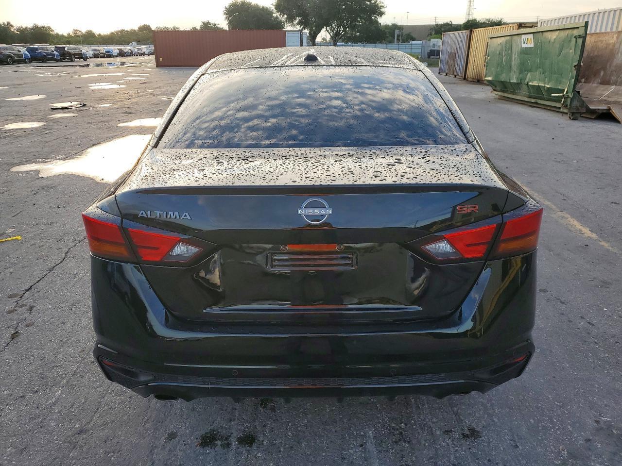 2025 Nissan Altima Sr - Фото 6