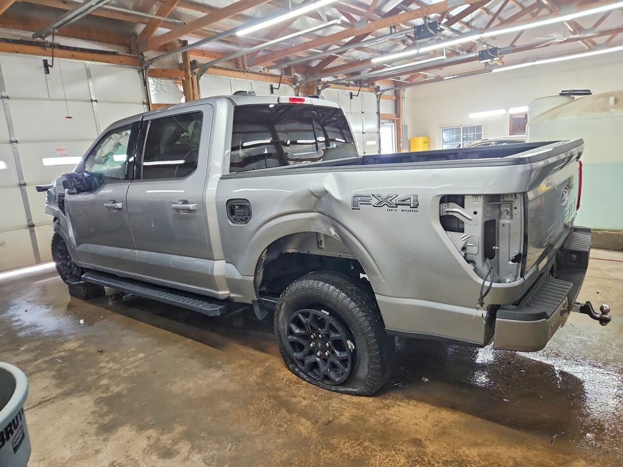 2024 Ford F150 Xlt - Фото 3