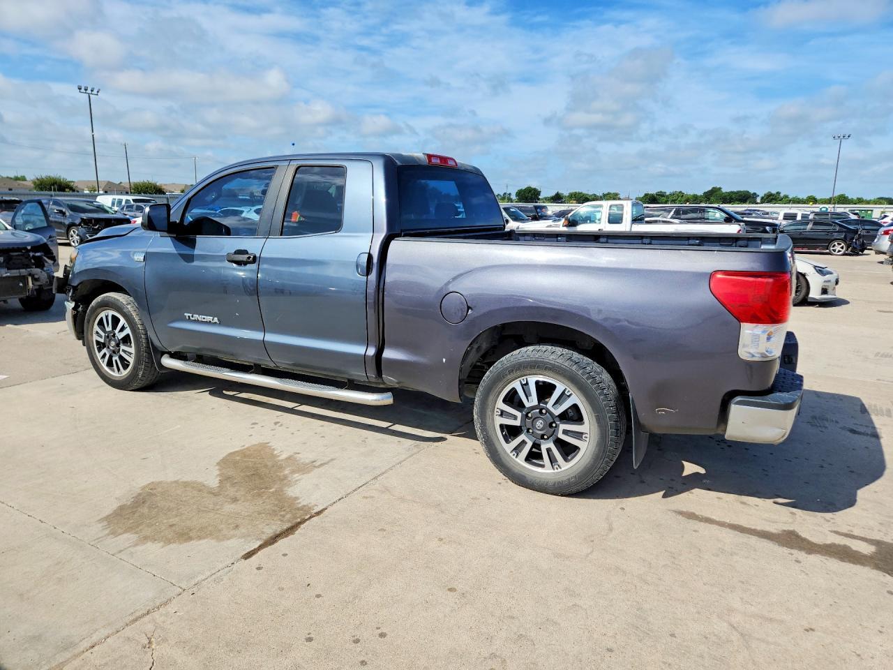 2010 Toyota Tundra Double Cab Sr5 - Фото 2