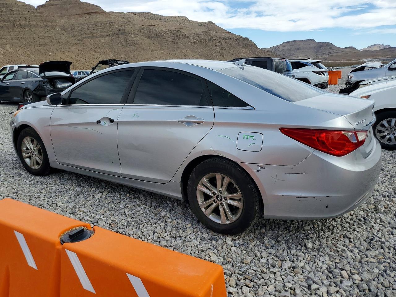 2013 Hyundai Sonata Gls - Фото 2