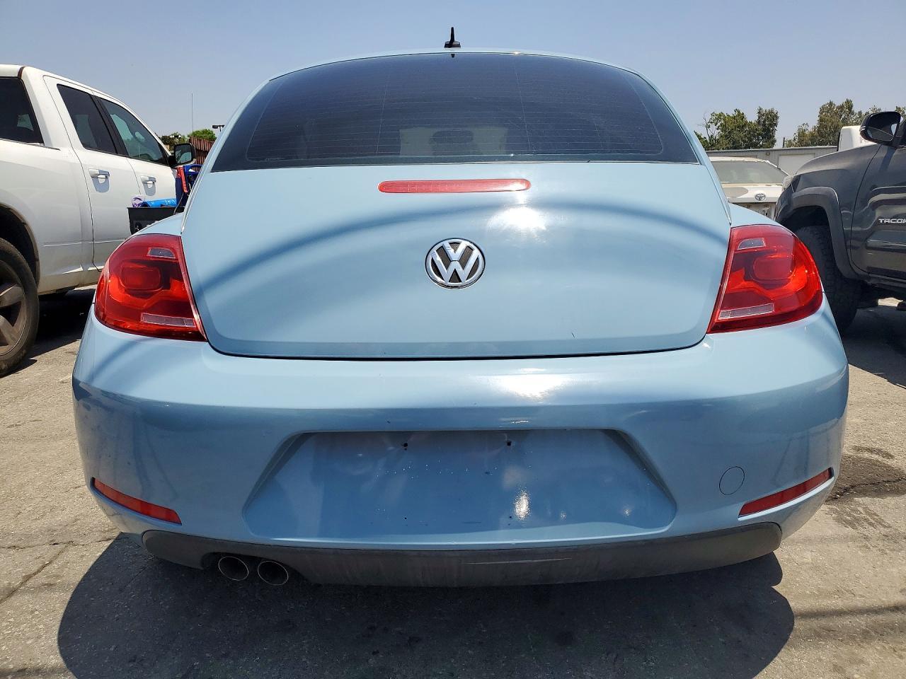 2012 Volkswagen Beetle - Фото 6