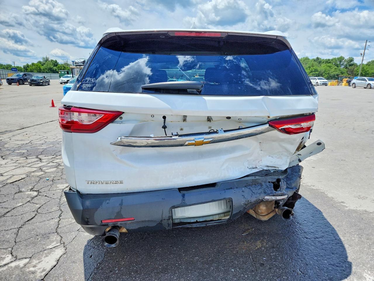 2020 Chevrolet Traverse Ls - Image 6