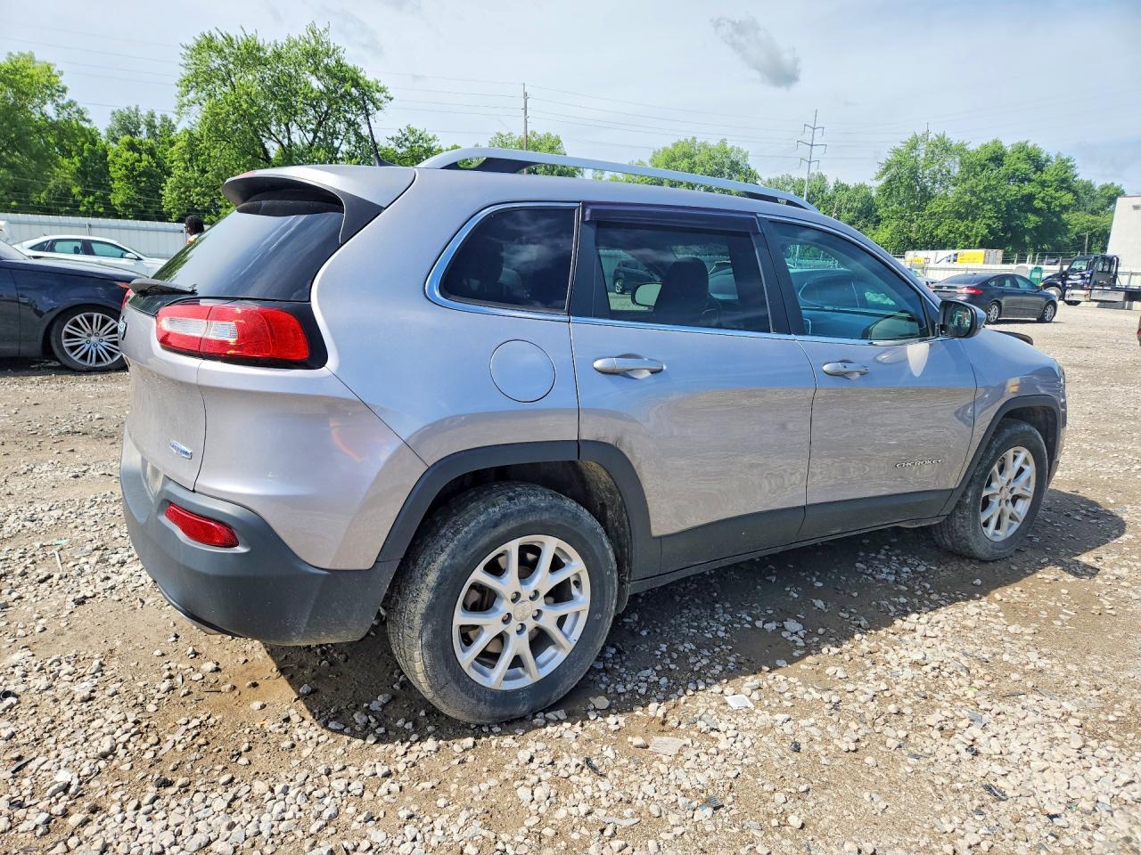 2018 Jeep Cherokee Latitude Plus - Фото 3