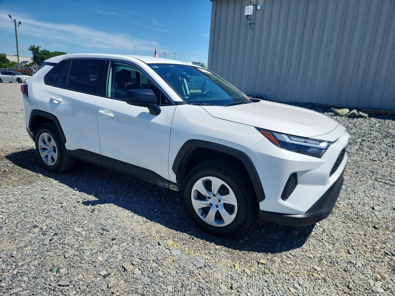2024 Toyota Rav4 Le - Image 4
