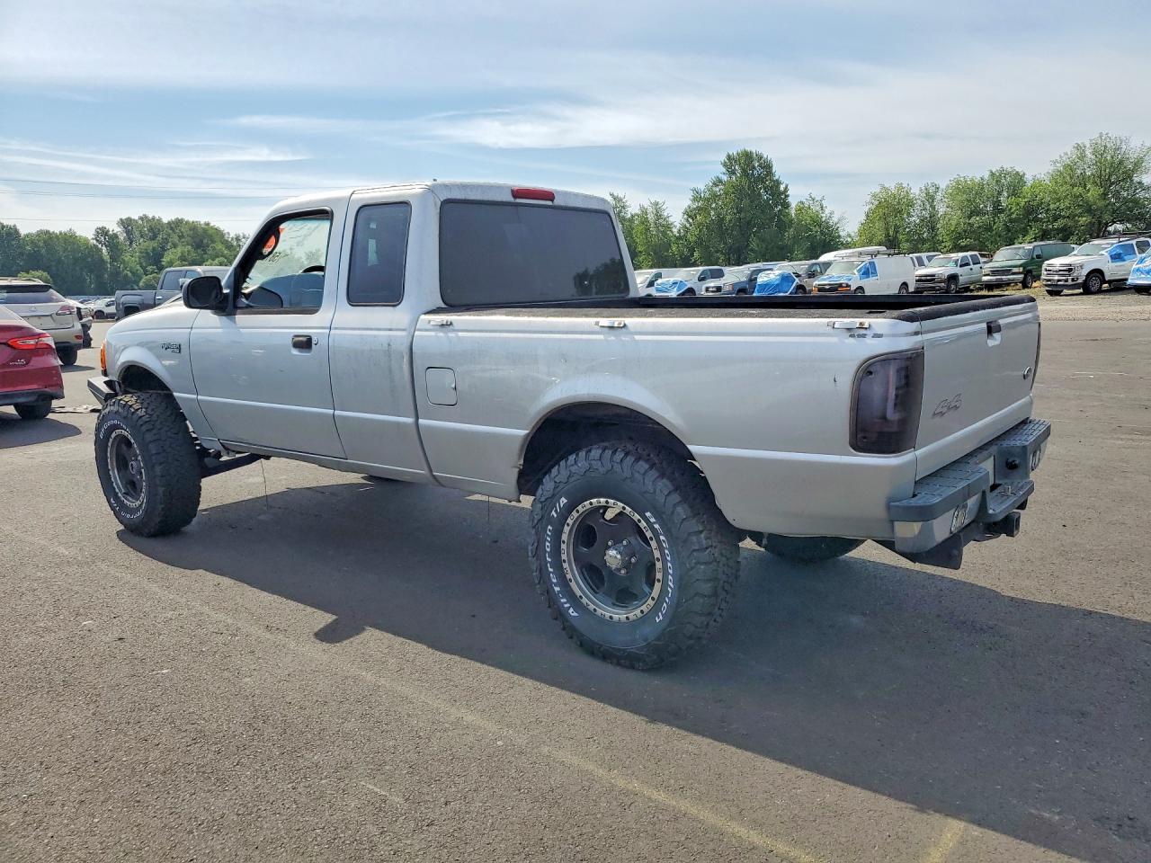 2004 Ford Ranger Super Cab - Image 2