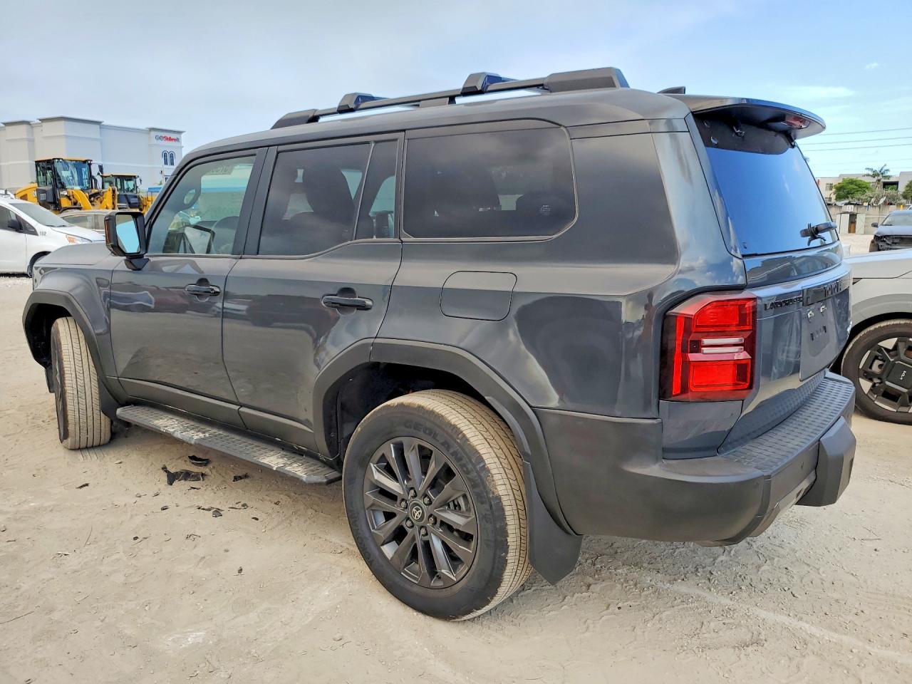 2025 Toyota Land Cruiser Base - Фото 2