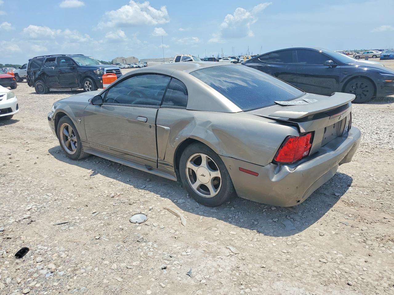 2001 Ford Mustang - Image 2