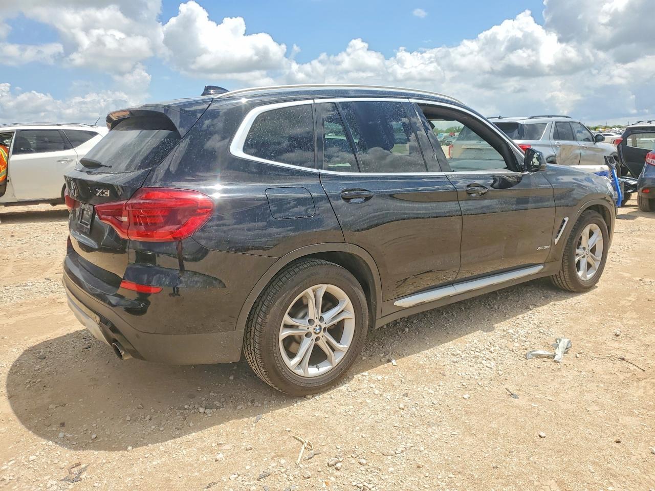 2018 BMW X3 xDrive30I - Image 3