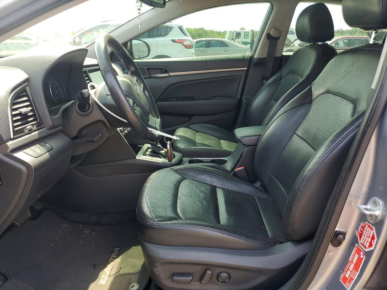 2017 Hyundai Elantra Limited - Image 7