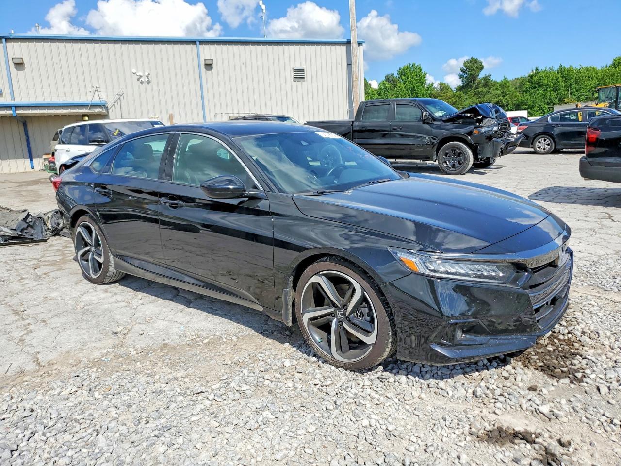 2022 Honda Accord Sport - Image 4