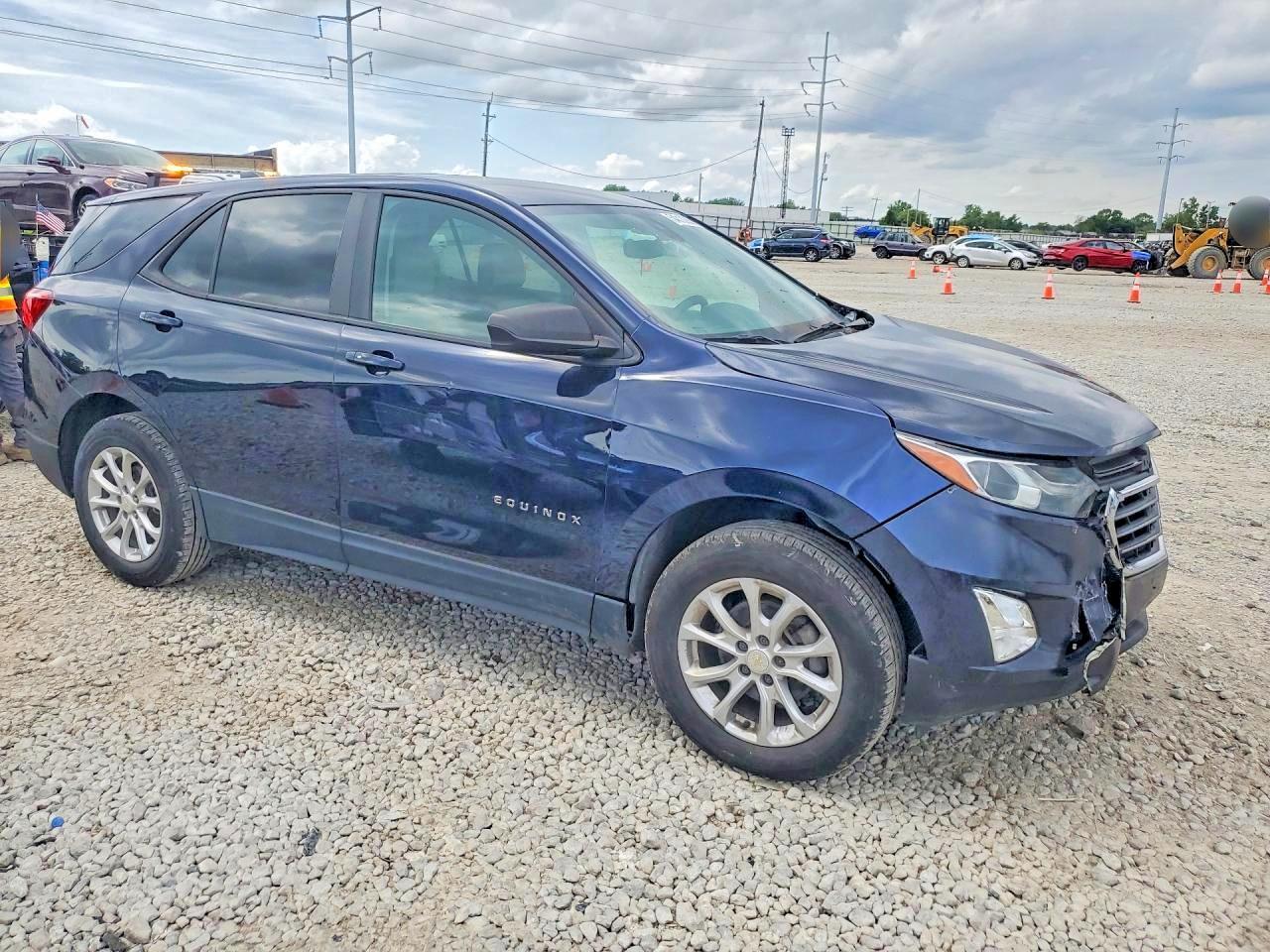 2021 Chevrolet Equinox Ls - Фото 4