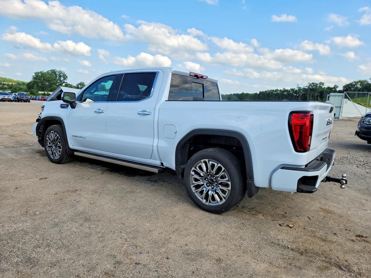 2026 GMC Sierra K1500 Denali Ultimate - Image 2