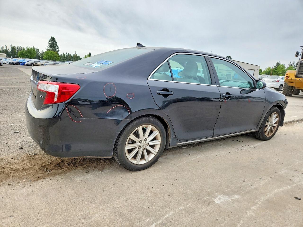 2014 Toyota Camry Xle V6 - Фото 3