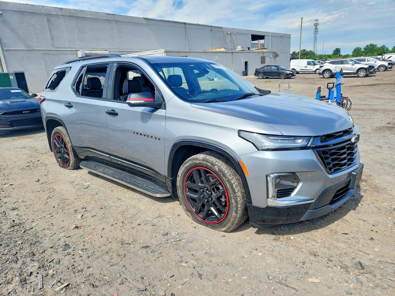2023 Chevrolet Traverse Premier - Image 4