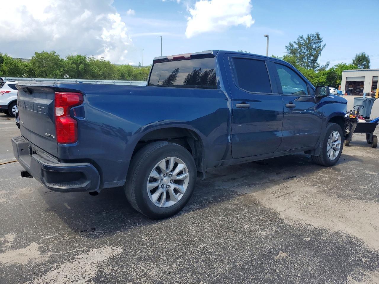2022 Chevrolet Silverado C1500 Custom - Фото 3