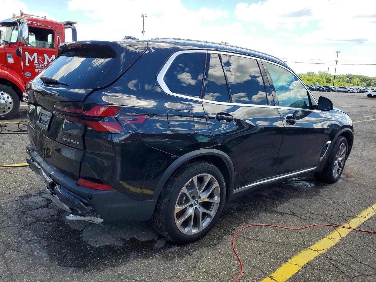2026 BMW X5 xDrive50E - Фото 3