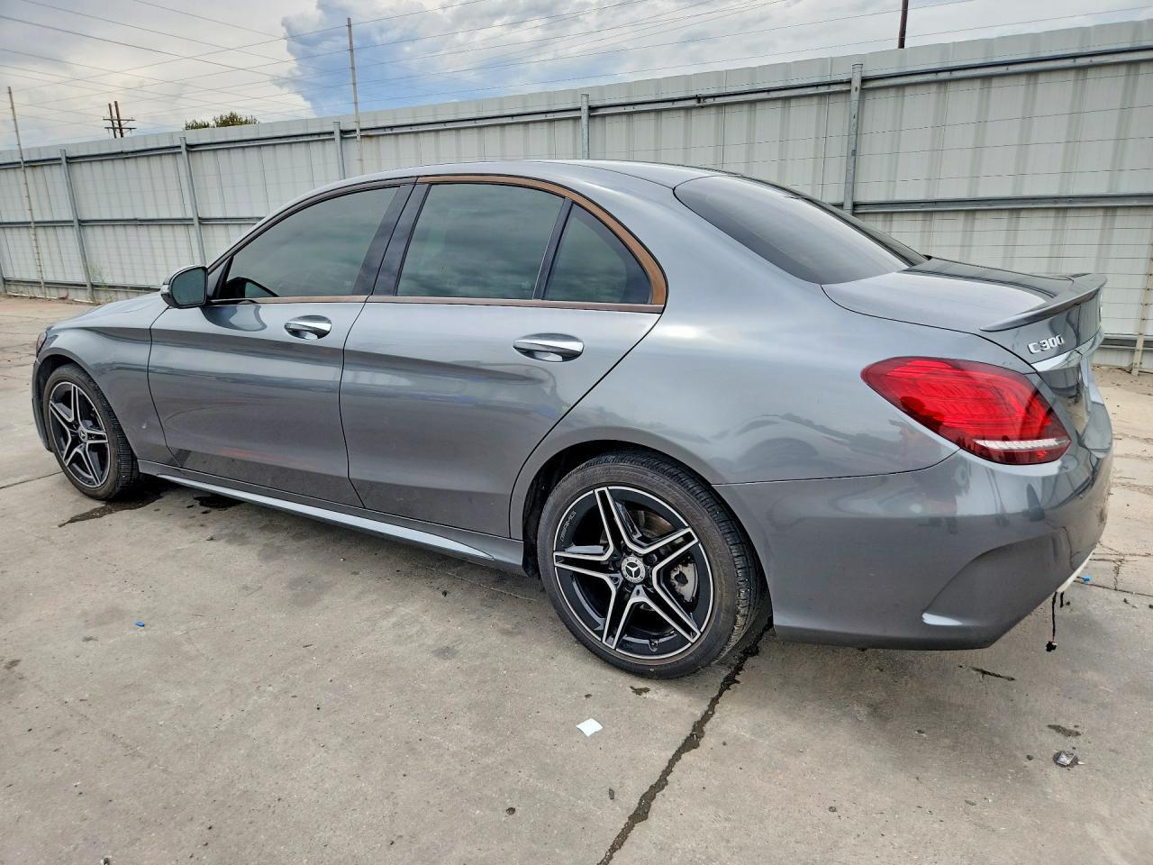 2021 Mercedes-Benz C 300 4Matic - Фото 2