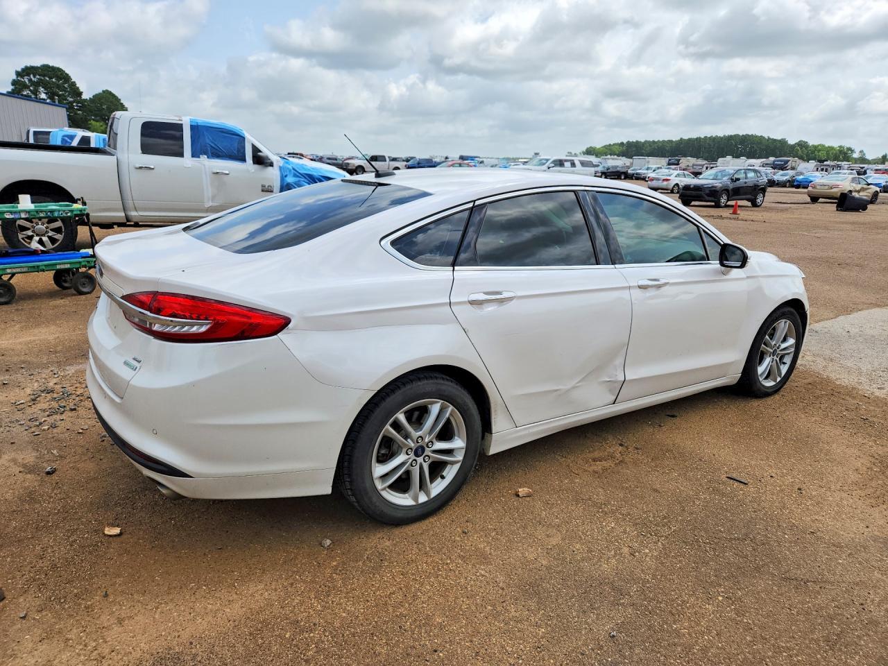 2018 Ford Fusion Se - Image 3