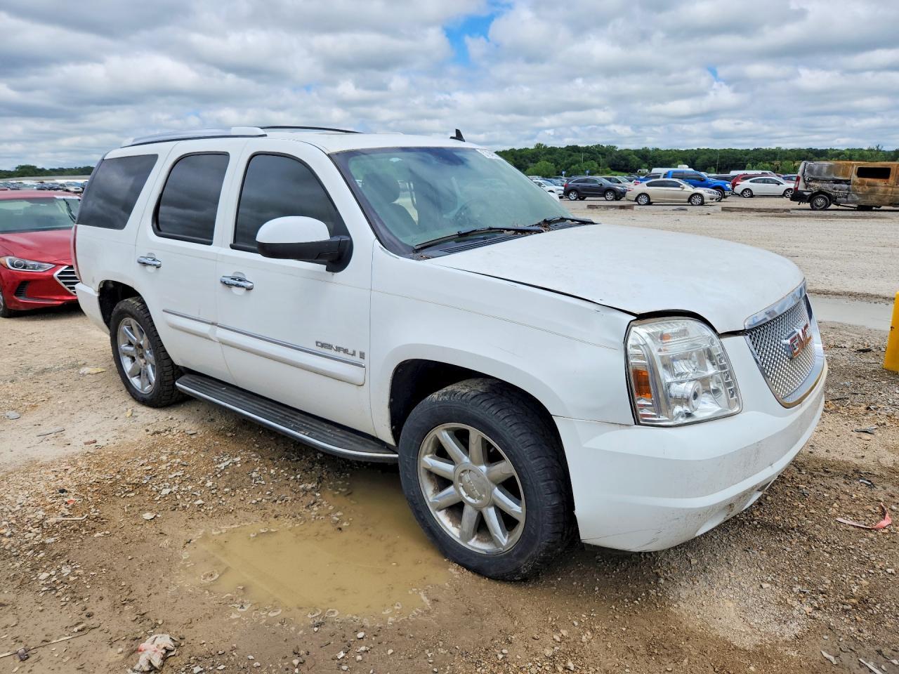 2008 GMC Yukon Denali - Фото 4