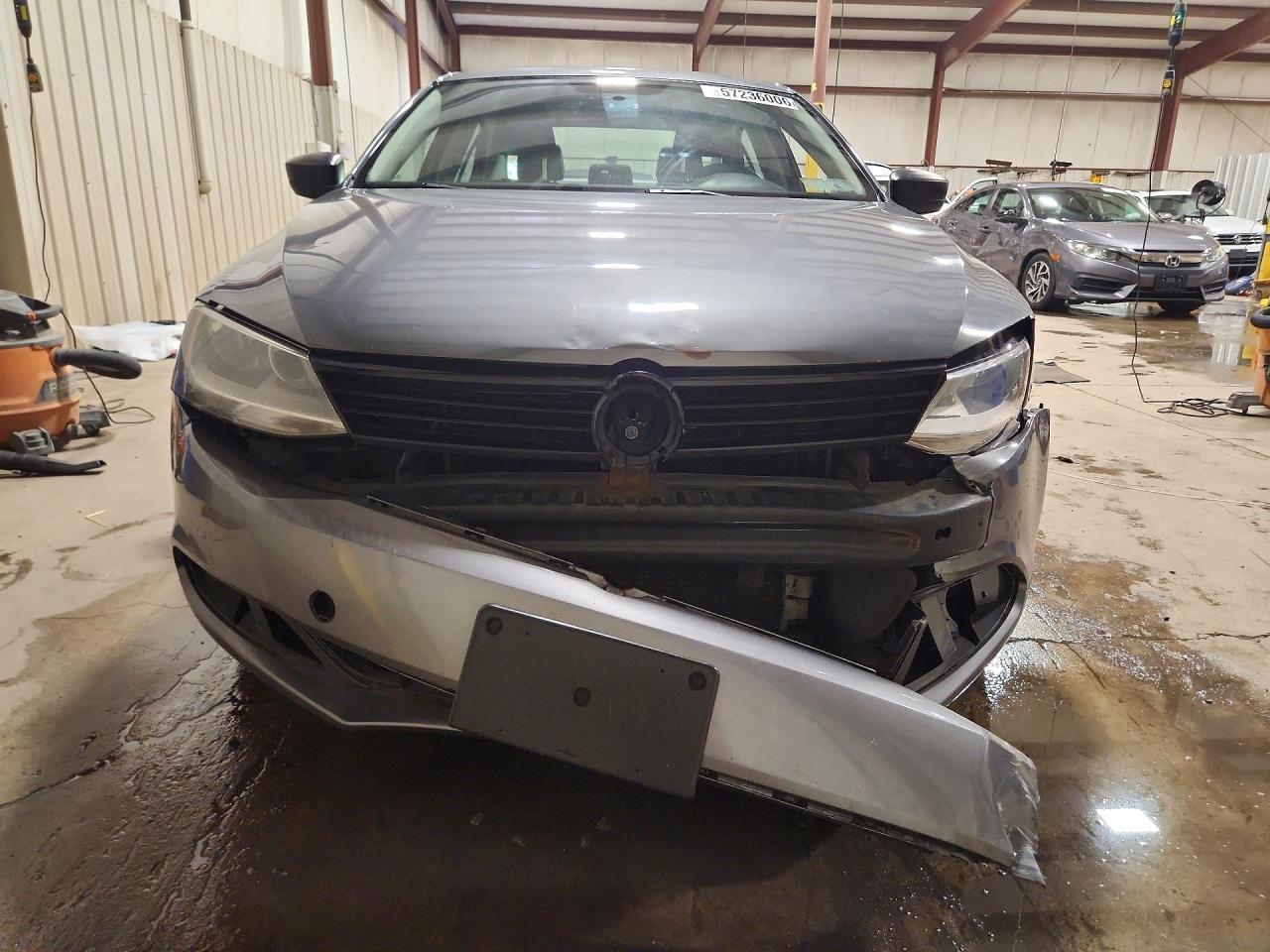2014 Volkswagen Jetta Base - Image 5