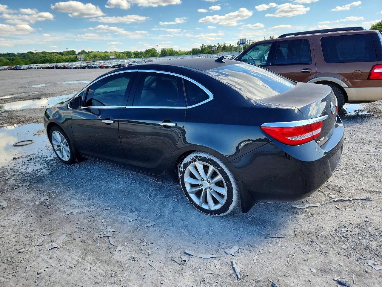 2013 Buick Verano Convenience - Фото 2