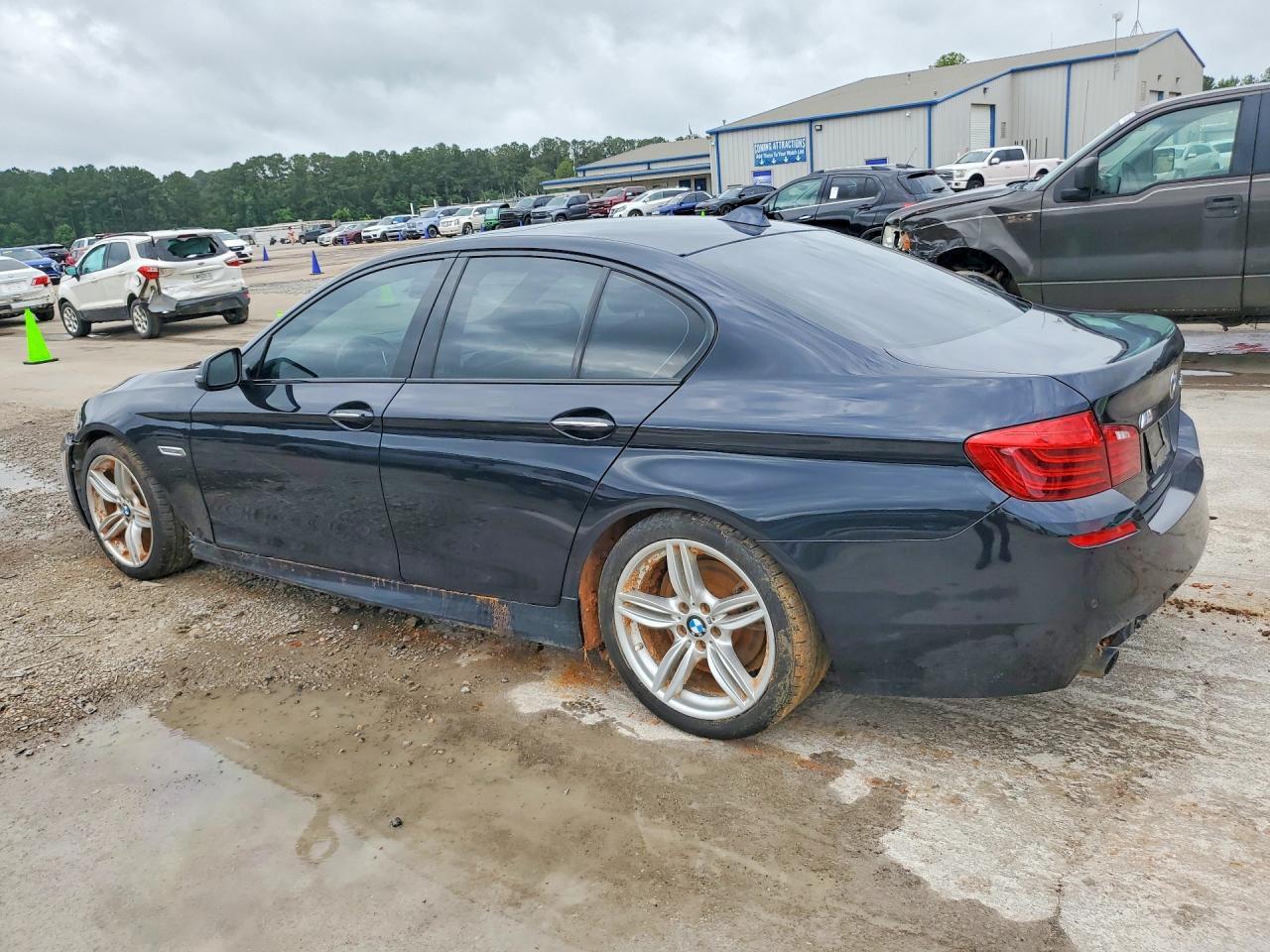 2016 BMW 535 I - Image 2