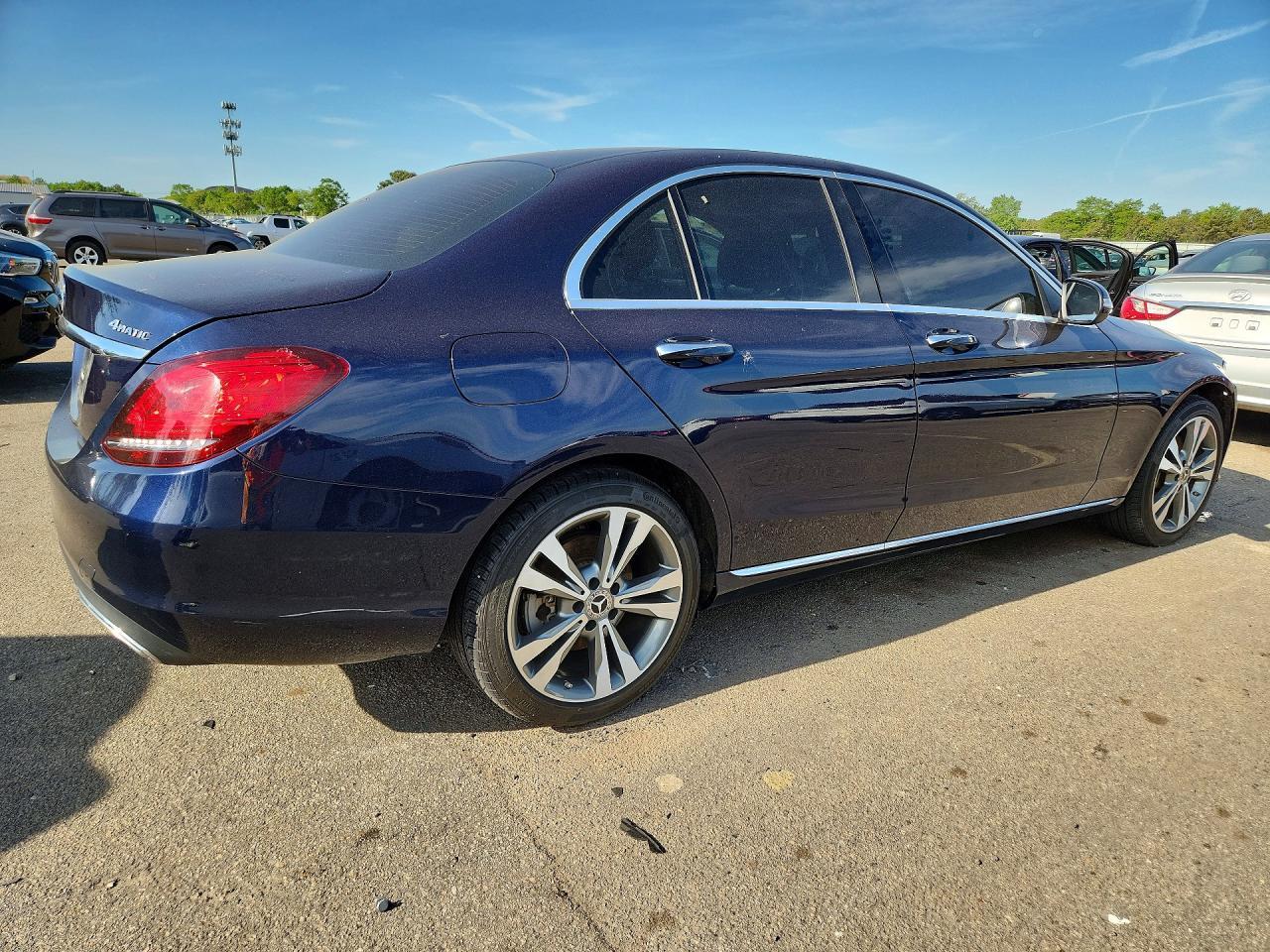 2021 Mercedes-Benz C 300 4Matic - Фото 3