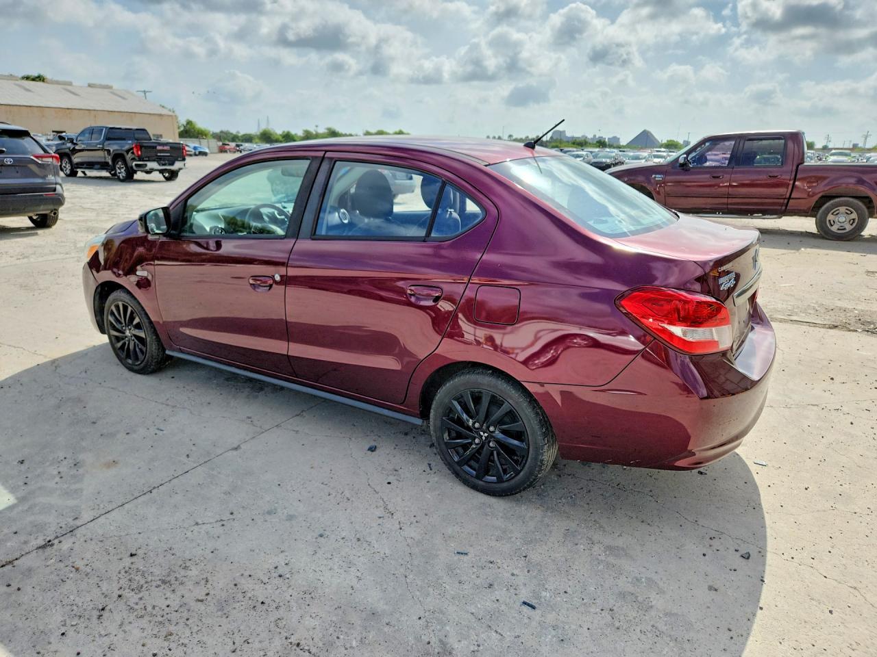 2020 Mitsubishi Mirage G4 Se - Фото 2