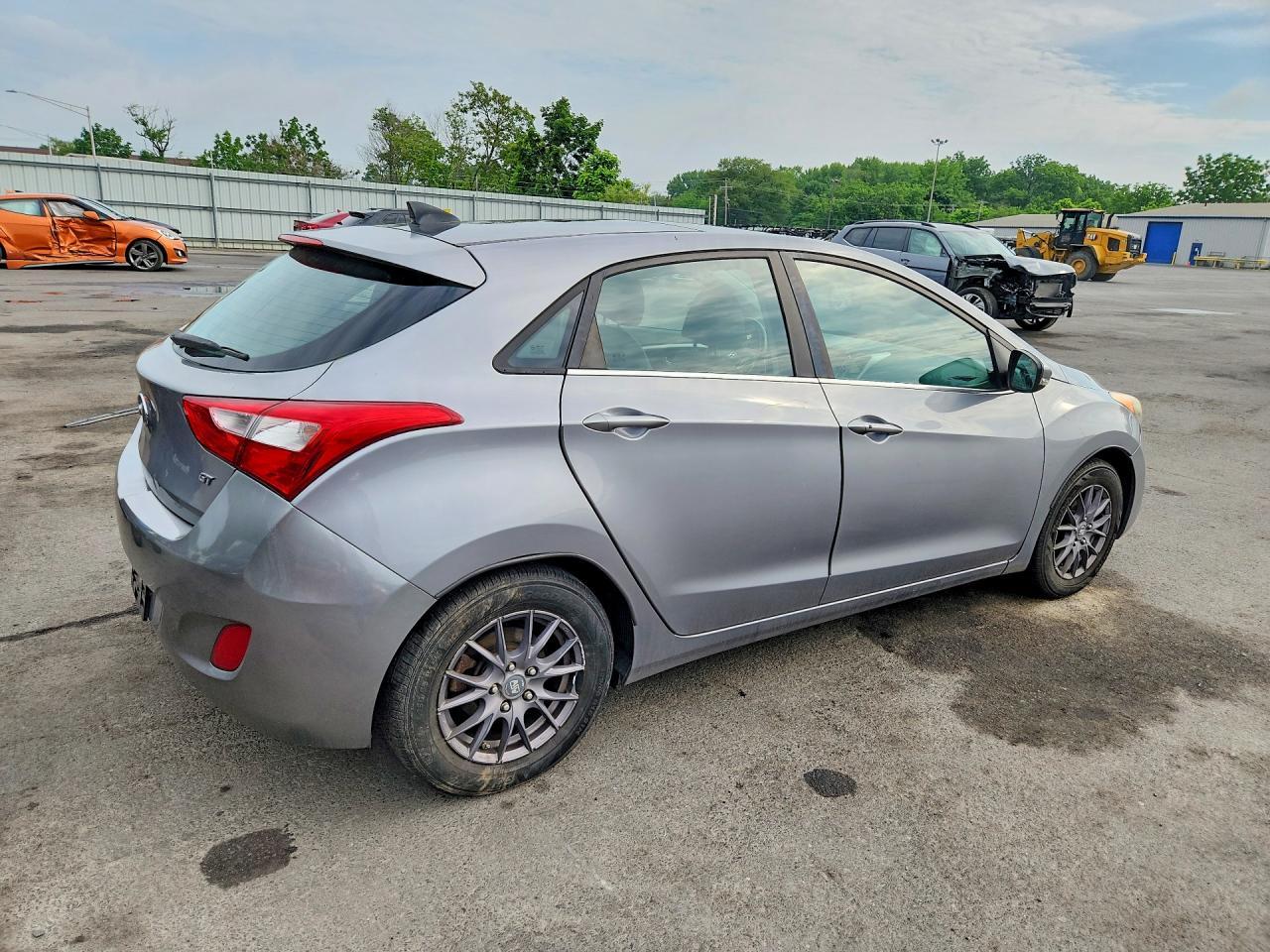 2013 Hyundai Elantra Gt Base - Image 3