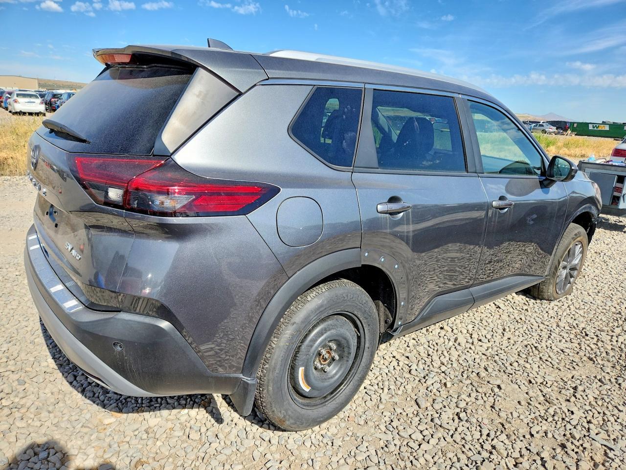 2023 Nissan Rogue Sv - Image 3