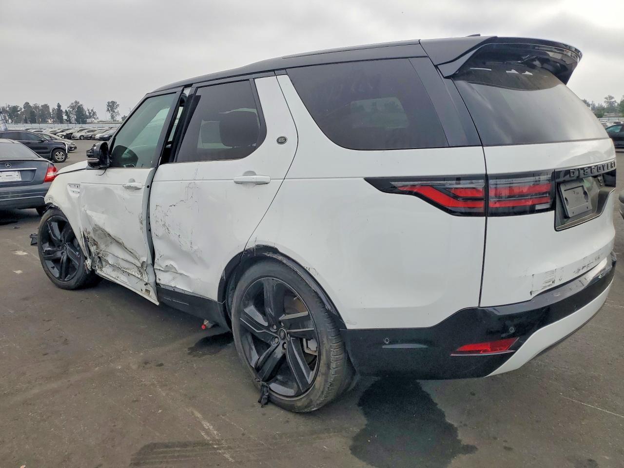 2023 Land Rover Discovery Hse R-Dynamic - Фото 2