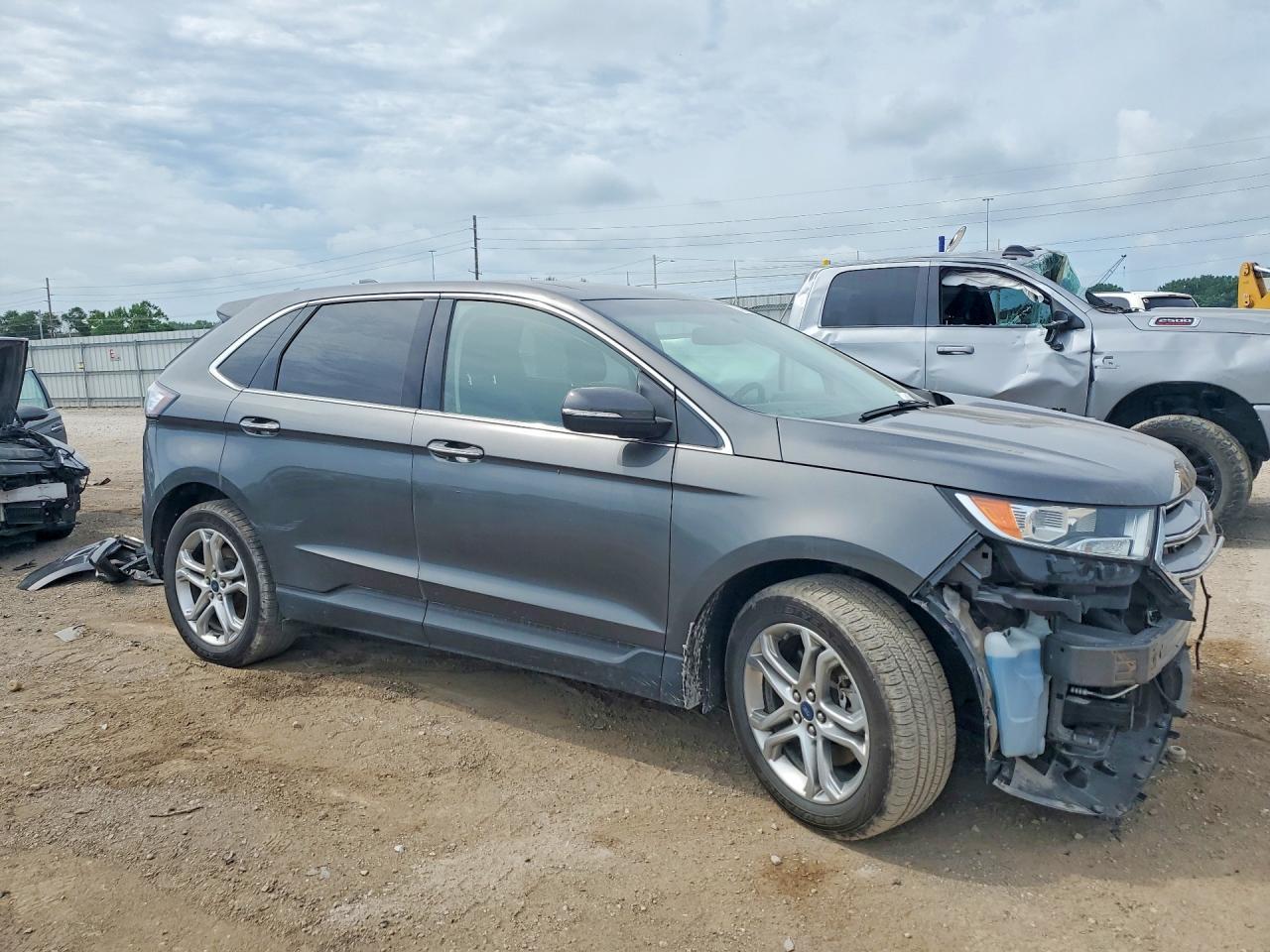 2017 Ford Edge Titanium - Image 4