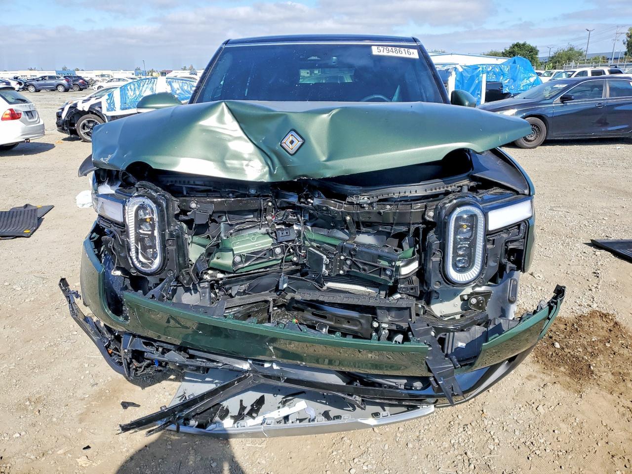 2023 Rivian R1S Adventure - Фото 5