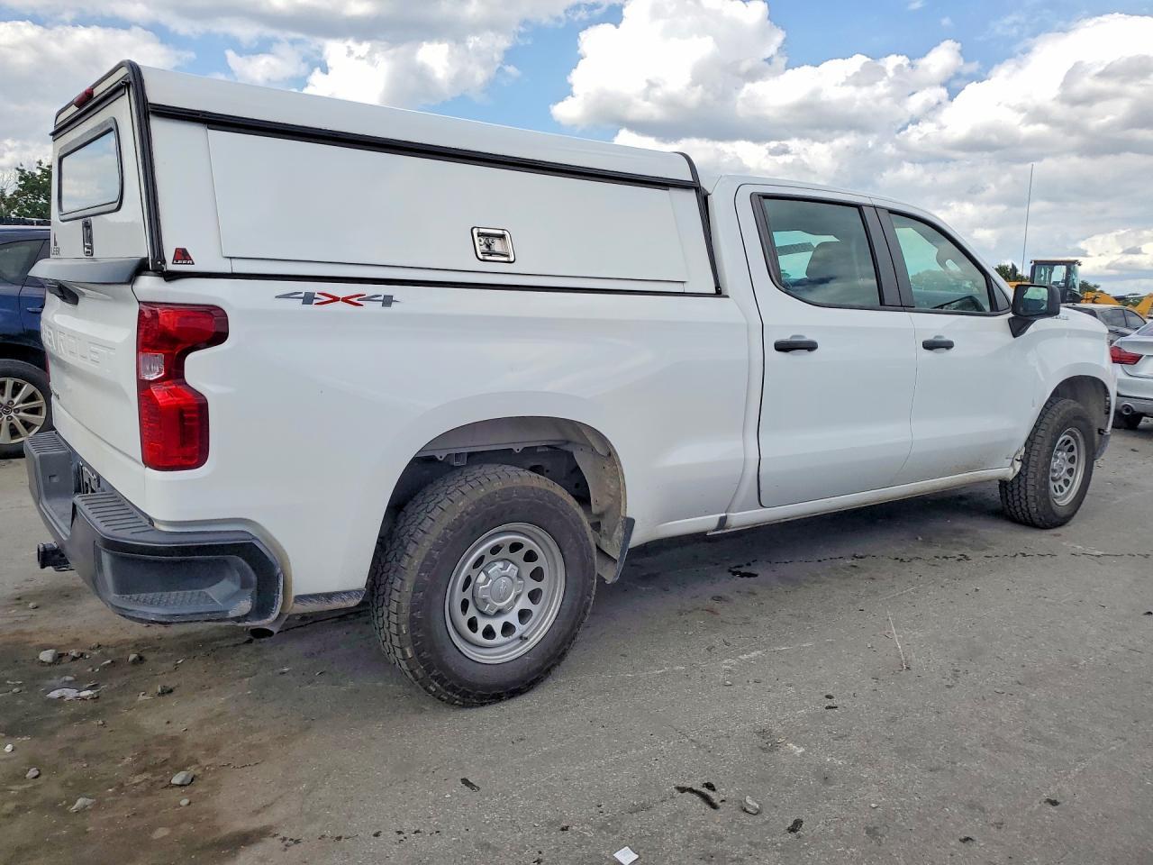 2024 Chevrolet Silverado K1500 - Фото 3
