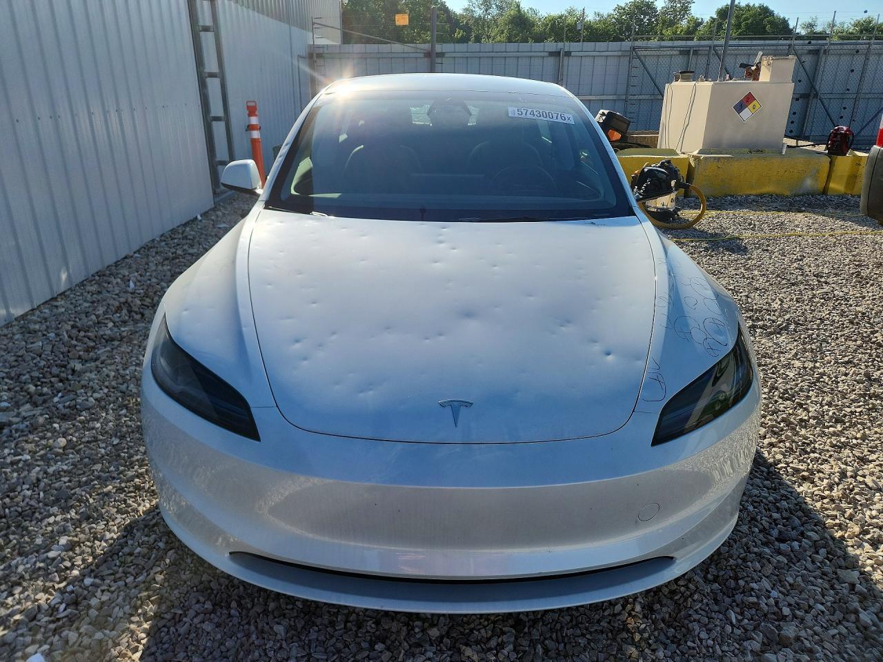 2025 Tesla Model 3 - Image 5