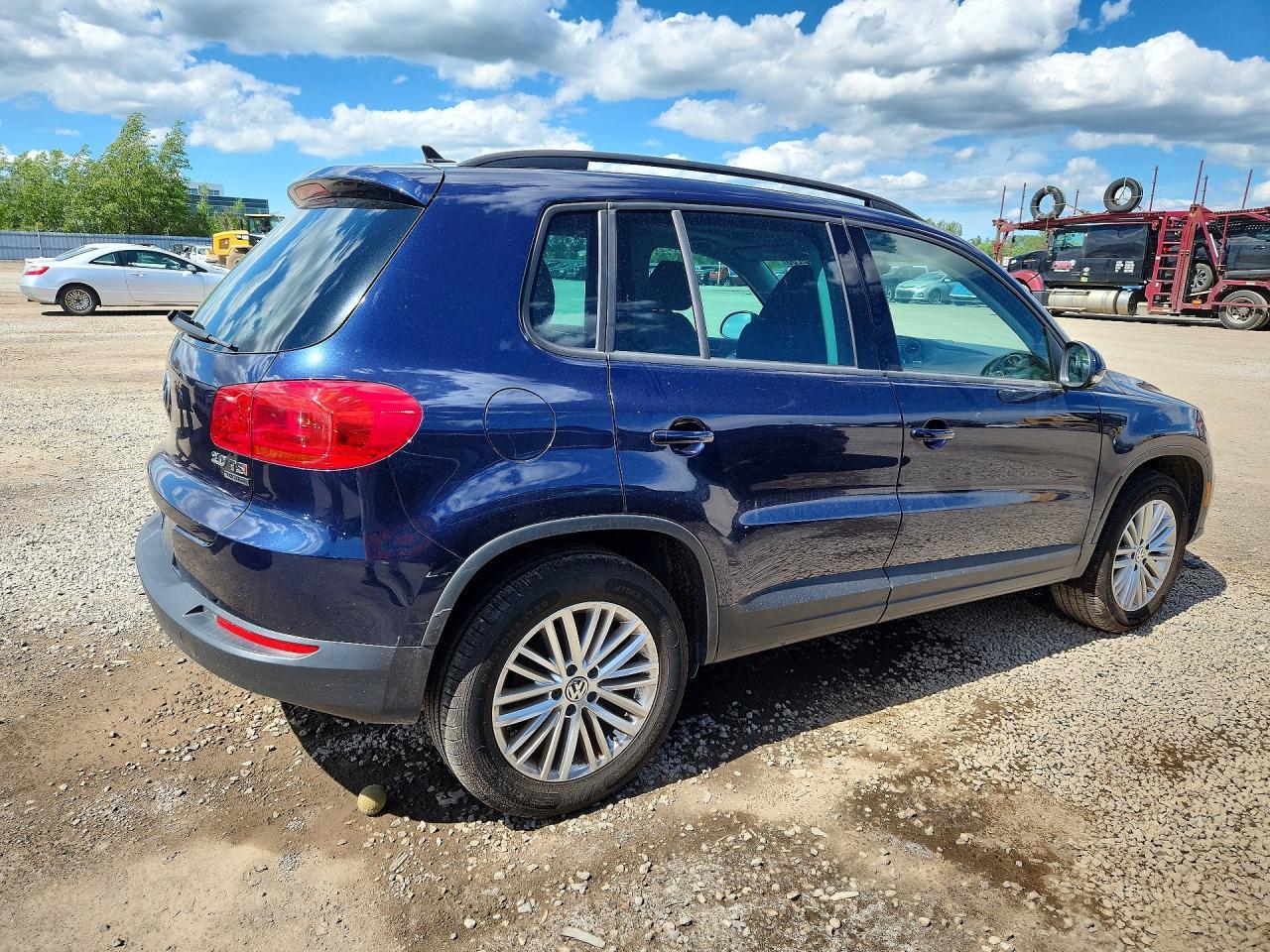 2015 Volkswagen Tiguan S - Image 3