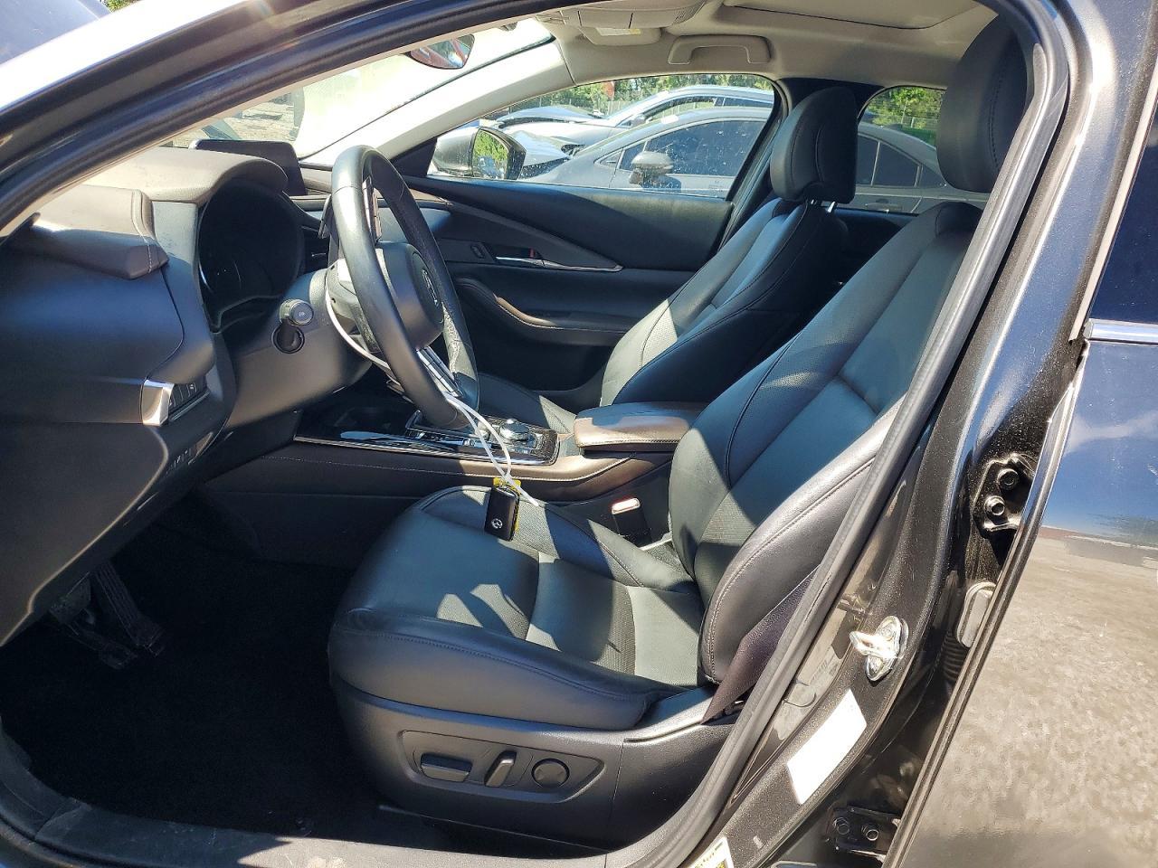 2022 Mazda Cx-30 Premium - Image 7