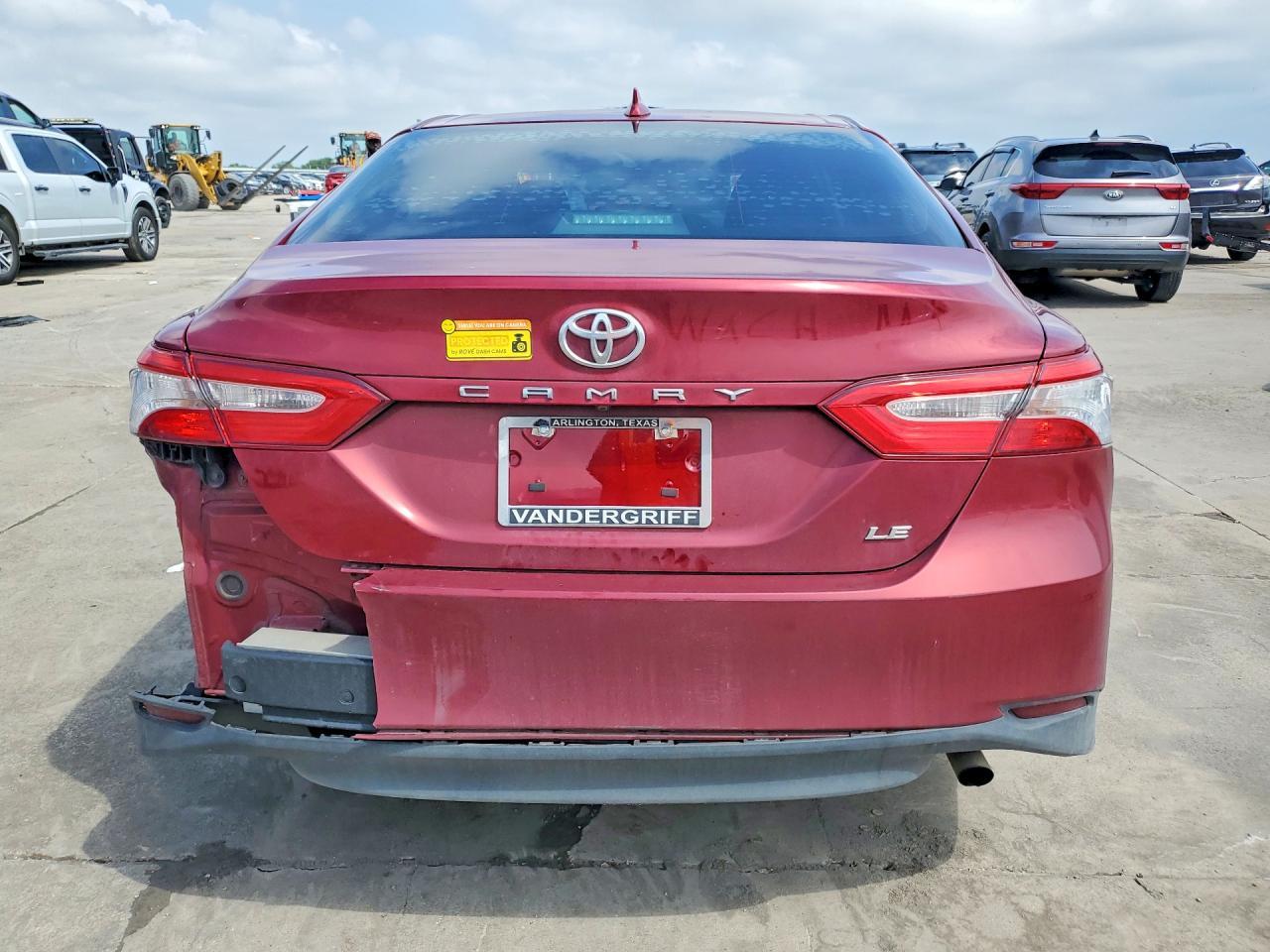 2020 Toyota Camry - Фото 6