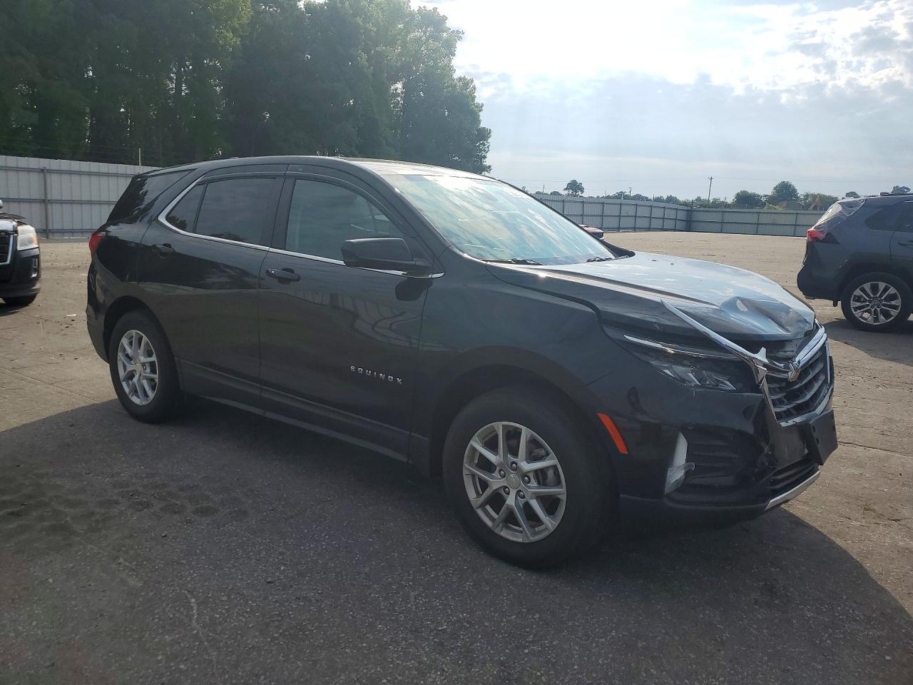 2023 Chevrolet Equinox Lt - Image 4
