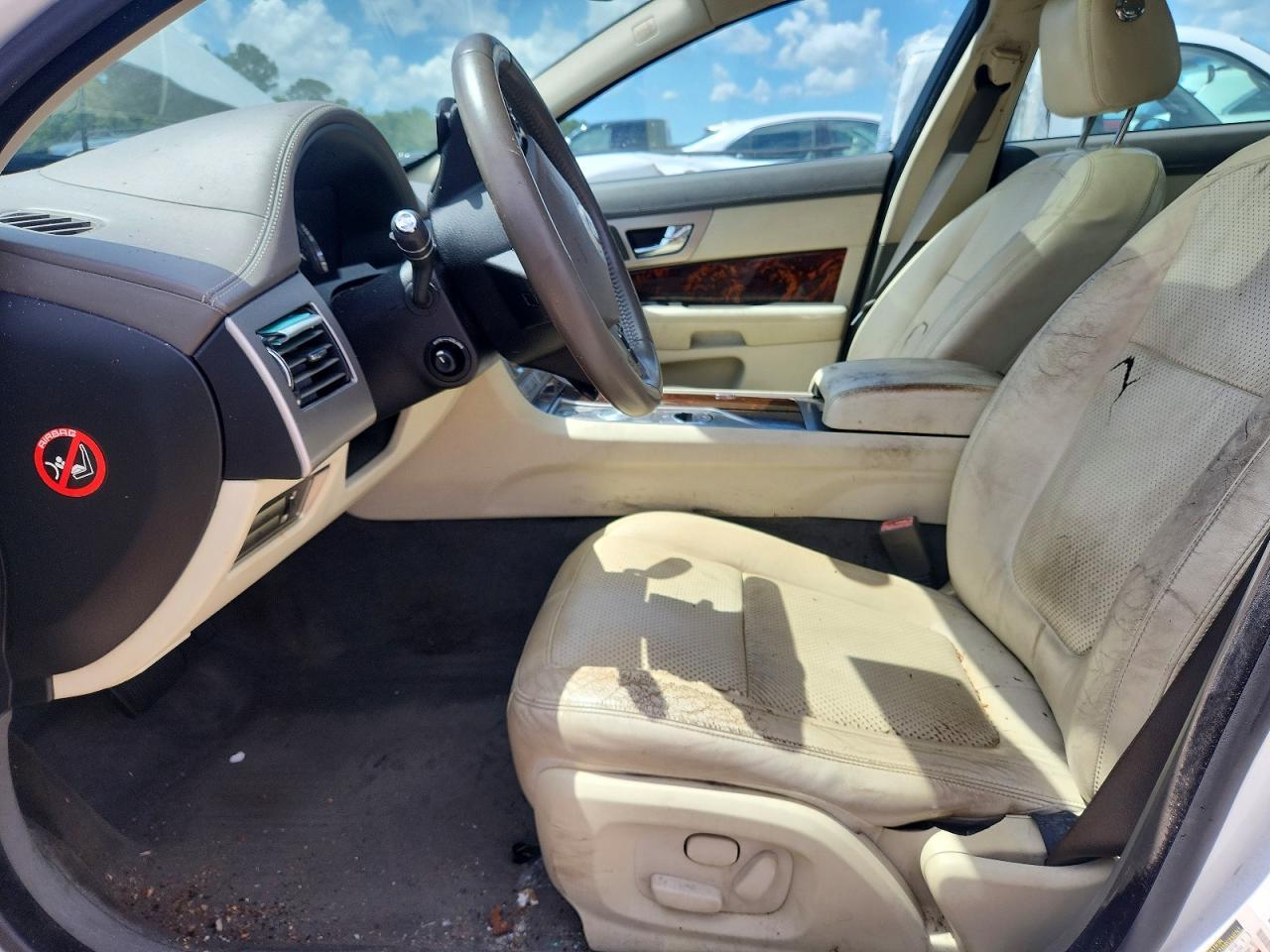 2011 Jaguar Xf Premium - Image 7