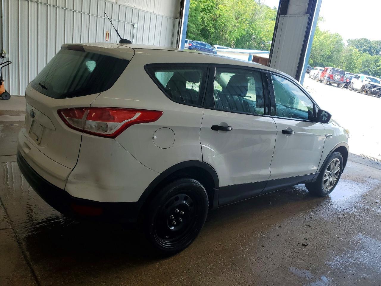 2013 Ford Escape S - Image 3