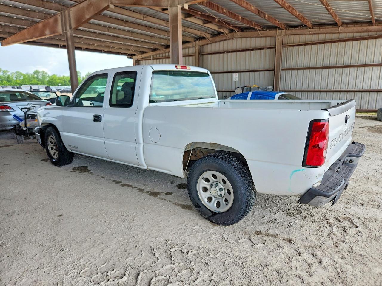 2006 Chevrolet Silverado C1500 - Фото 2